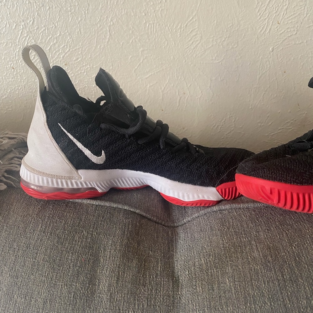 Labron boys high top tennis shoes